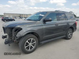 2018 Ford Expedition XLT with VIN 1FMJU1HT1JEA28404, listed as a Copart auction lot 53032535 with 97,462 mi miles and Salvage Title. Bid and sale history available at carsss.com. Image 1.
