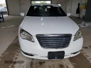 2013 Chrysler 200 Touring with VIN 1C3CCBBB0DN538581, listed as a Copart auction lot 54549154 with 154,119 mi miles and Non Repairable. Bid and sale history available at carsss.com. Image 5.