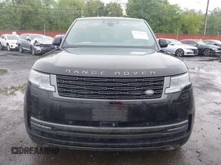 2024 Land Rover Range Rover SE z VIN SALKP9E96RA092327, wystawiony jako IAAI lot #42336138 z przebiegiem 41 600 mil mil oraz . Historia ofert i sprzedaży dostępna na DreamBid. Obrazek 12.