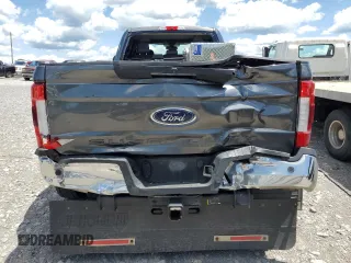 2019 Ford F-350 XL z VIN 1FT8W3DT0KEF32832, wystawiony jako Copart lot #55496984 z przebiegiem 255 549 mil mil oraz Szkoda całkowita • Salvage title. Historia ofert i sprzedaży dostępna na DreamBid. Obrazek 6.