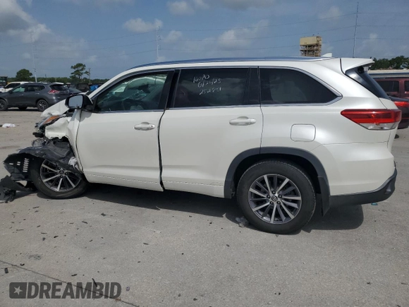 2018 Toyota Highlander SE with VIN 5TDKZRFH6JS531704, listed as a Copart auction lot 62944725 with Not provided miles and Salvage title. Bid and sale history available at DreamBid. Image 2.