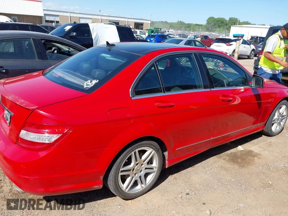 2008 Mercedes-Benz C 350 Sport z VIN WDDGF56X78F044705, wystawiony jako IAAI lot #42309460 z przebiegiem 137 869 mil mil oraz . Historia ofert i sprzedaży dostępna na DreamBid. Obrazek 14.