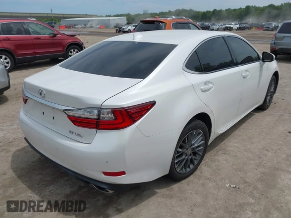 2018 Lexus ES 350 z VIN 58ABK1GG9JU095152, wystawiony jako IAAI lot #42505533 z przebiegiem 70 555 mil mil oraz . Historia ofert i sprzedaży dostępna na DreamBid. Obrazek 4.