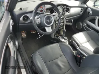 2008 MINI Convertible S с VIN WMWRH33558TL96085, выставлен на аукционе Copart как лот 52648825 с пробегом 101 199 миль миль и Чистый • Clean title. История ставок и продаж доступна на DreamBid. Изображение 8.