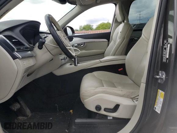 2018 Volvo XC90 Momentum z VIN YV4A22PK5J1197046, wystawiony jako Copart lot #57102435 z przebiegiem 71 987 mil mil oraz Szkoda całkowita • Salvage title. Historia ofert i sprzedaży dostępna na DreamBid. Obrazek 7.
