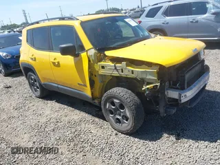 2018 Jeep Renegade Sport z VIN ZACCJBABXJPG99641, wystawiony jako IAAI lot #42420679 z przebiegiem 127 206 mil mil oraz . Historia ofert i sprzedaży dostępna na DreamBid. Obrazek 1.