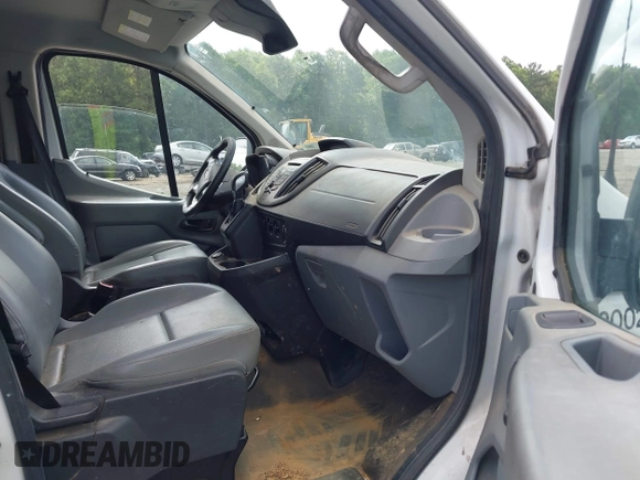 2017 Ford Transit z VIN 1FTYE1ZMXHKA13581, wystawiony jako IAAI lot #42638547 z przebiegiem 252 913 mil mil oraz . Historia ofert i sprzedaży dostępna na DreamBid. Obrazek 5.