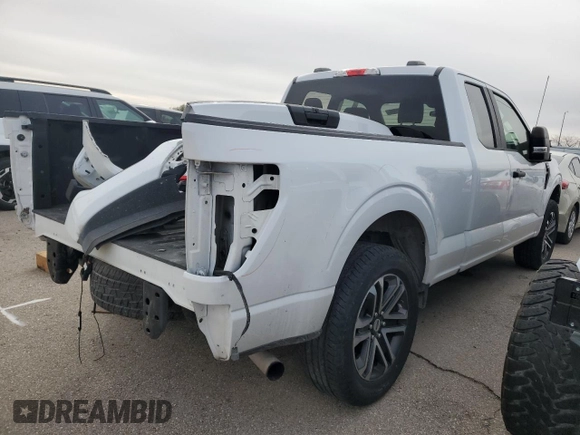 2022 Ford F-150 XL z VIN 1FTEX1EP0NKF28078, wystawiony jako Copart lot #45392995 z przebiegiem 60 686 mil mil oraz Szkoda całkowita • Salvage title. Historia ofert i sprzedaży dostępna na DreamBid. Obrazek 3.
