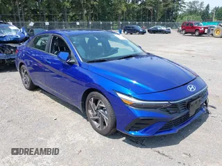 2024 Hyundai Elantra SEL с VIN KMHLS4DG7RU771675, выставлен на аукционе IAAI как лот 42575704 с пробегом 3 716 миль миль и . История ставок и продаж доступна на DreamBid. Изображение 1.