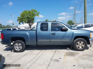 2013 Chevrolet Silverado 1500 LT with VIN 1GCRCSE08DZ117684, listed as a IAAI auction lot 41940484 with 192,374 mi miles. Bid and sale history available at carsss.com. Image 13.