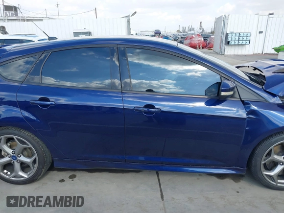 2017 Ford Focus ST with VIN 1FADP3L91HL343926, listed as a IAAI auction lot 41558099 with 62,670 mi miles and . Bid and sale history available at carsss.com. Image 12.