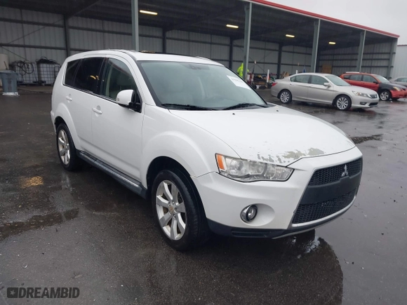 2010 Mitsubishi Outlander GT with VIN JA4JT5AXXAZ016007, listed as a IAAI auction lot 41595345 with 207,985 mi miles. Bid and sale history available at carsss.com. Image 1.