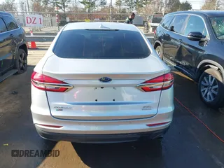 2019 Ford Fusion SEL with VIN 3FA6P0CD5KR270726, listed as a IAAI auction lot 41632088 with 131,820 mi miles. Bid and sale history available at carsss.com. Image 16.