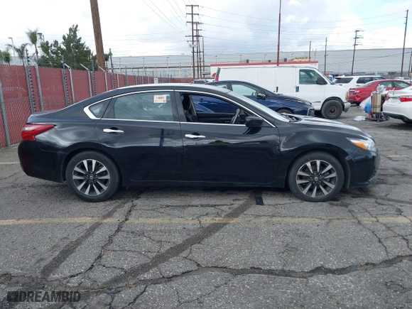 2018 Nissan Altima 2.5 SL with VIN 1N4AL3AP1JC198487, listed as a IAAI auction lot 41583866 with 146,172 mi miles. Bid and sale history available at carsss.com. Image 13.