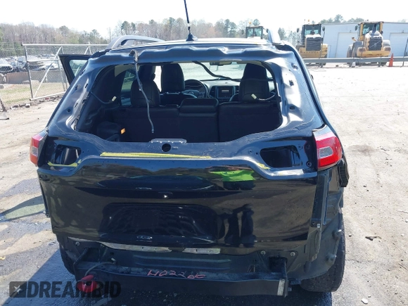2014 Jeep Cherokee Trailhawk with VIN 1C4PJMBB6EW162303, listed as a IAAI auction lot 41910167 with 133,669 mi miles. Bid and sale history available at carsss.com. Image 6.