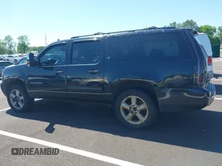 2014 Chevrolet Suburban LT z VIN 1GNSCJE02ER116017, wystawiony jako IAAI lot #42308074 z przebiegiem 228 365 mil mil oraz . Historia ofert i sprzedaży dostępna na DreamBid. Obrazek 14.