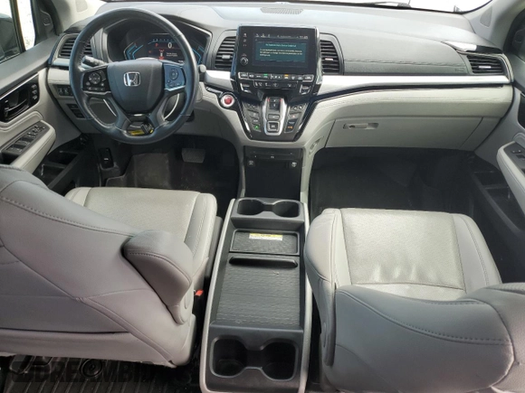 2020 Honda Odyssey Elite with VIN 5FNRL6H91LB023846, listed as a Copart auction lot 48240135 with 92,400 mi miles and Salvage title. Bid and sale history available at DreamBid. Image 8.