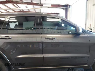 2020 Jeep Grand Cherokee Laredo z VIN 1C4RJFAG9LC325526, wystawiony jako IAAI lot #42609824 z przebiegiem 44 457 mil mil oraz . Historia ofert i sprzedaży dostępna na DreamBid. Obrazek 13.