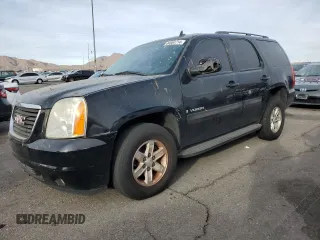 2008 GMC Yukon SLE w/3SA with VIN 1GKFC13C58J193818, listed as a Copart auction lot 84004714 with 158,121 mi miles and Salvage Title. Bid and sale history available at carsss.com. Image 1.