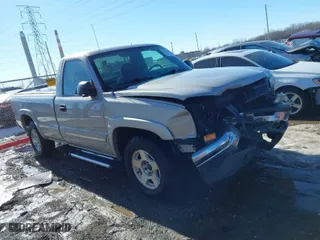 2005 Chevrolet Silverado 1500 Z71 with VIN 1GCEK14T25Z305853, listed as a IAAI auction lot 41429712 with 163,272 mi miles. Bid and sale history available at carsss.com. Image 1.