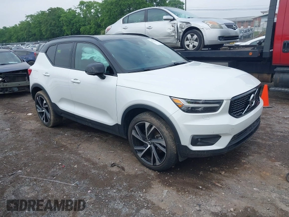 2022 Volvo XC40 R-Design с VIN YV4162UM0N2648040, выставлен на аукционе IAAI как лот 42172222 с пробегом 19 911 миль миль и . История ставок и продаж доступна на DreamBid. Изображение 1.