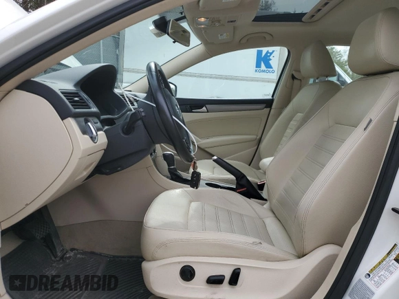 2015 Volkswagen Passat Sport с VIN 1VWBT7A37FC006979, выставлен на аукционе Copart как лот 51417265 с пробегом 65 314 миль миль и Списание • Salvage title. История ставок и продаж доступна на DreamBid. Изображение 7.
