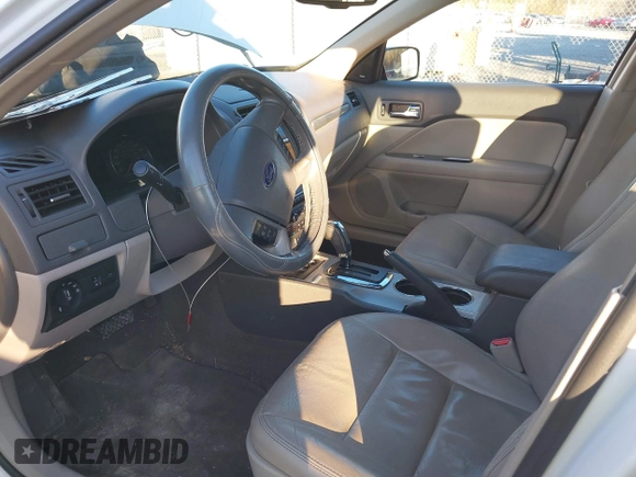 2010 Ford Fusion Hybrid with VIN 3FADP0L34AR287532, listed as a IAAI auction lot 40817732 with 161,351 mi miles. Bid and sale history available at carsss.com. Image 5.