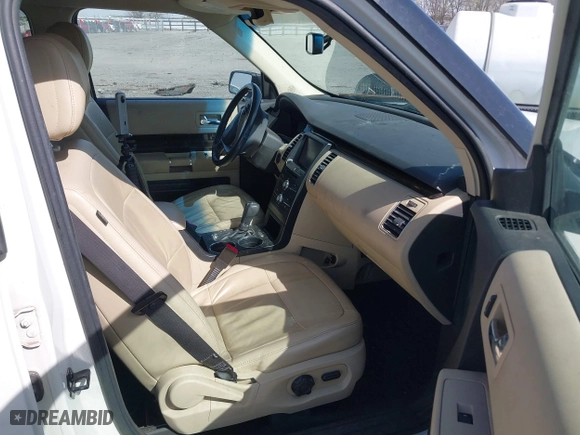 2014 Ford Flex SEL with VIN 2FMGK5C88EBD09532, listed as a IAAI auction lot 41834235 with 207,230 mi miles. Bid and sale history available at carsss.com. Image 5.