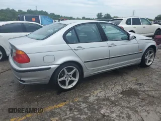 2000 BMW 3 Series 323i with VIN WBAAM3335YCA86464, listed as a Copart auction lot 61687574 with 151,447 mi miles and Salvage Title. Bid and sale history available at carsss.com. Image 3.