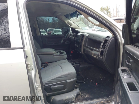2013 Ram 2500 Tradesman with VIN 3C6UR5HL4DG531407, listed as a IAAI auction lot 41630613 with 299,984 mi miles. Bid and sale history available at carsss.com. Image 5.