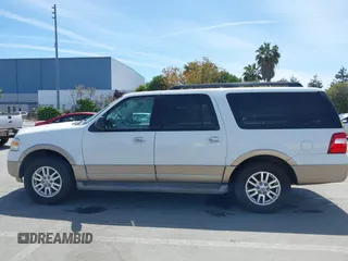 2011 Ford Expedition Max XLT z VIN 1FMJK1J54BEF41410, wystawiony jako IAAI lot #42278182 z przebiegiem 123 721 mil mil oraz . Historia ofert i sprzedaży dostępna na DreamBid. Obrazek 14.