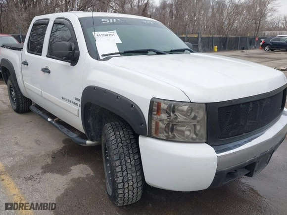 2007 Chevrolet Silverado 1500 LT w/1LT with VIN 3GCEK13397G532557, listed as a IAAI auction lot 41500202 with 216,911 mi miles. Bid and sale history available at carsss.com. Image 1.