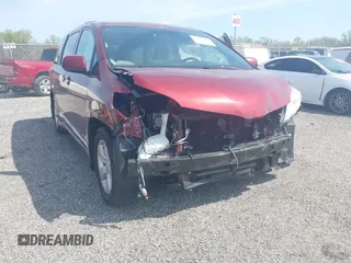 2018 Toyota Sienna LE Auto Access Seat with VIN 5TDKZ3DC2JS927200, listed as a IAAI auction lot 42062365 with 93,358 mi miles and . Bid and sale history available at DreamBid. Image 6.