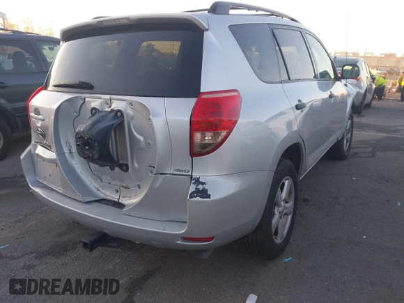 2008 Toyota RAV4 with VIN JTMBK33V386032106, listed as a IAAI auction lot 41725960 with 232,724 mi miles. Bid and sale history available at carsss.com. Image 4.