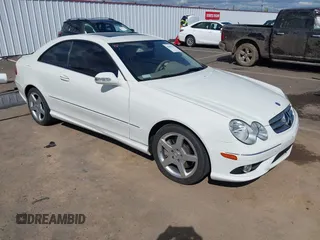 2008 Mercedes-Benz CLK 350 с VIN WDBTJ56H68F245431, выставлен на аукционе IAAI как лот 42085771 с пробегом 38 540 миль миль и . История ставок и продаж доступна на DreamBid. Изображение 1.