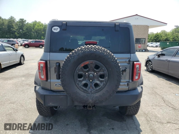 2022 Ford Bronco z VIN 1FMEE5DP6NLB28658, wystawiony jako Copart lot #60632405 z przebiegiem 28 221 mil mil oraz Szkoda całkowita • Salvage title. Historia ofert i sprzedaży dostępna na DreamBid. Obrazek 6.