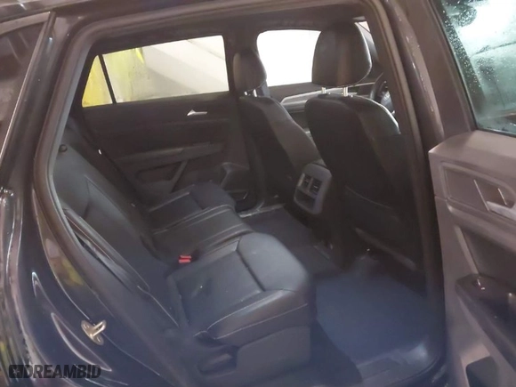 2020 Volkswagen Atlas Cross Sport 3.6L V6 SE w/Technology with VIN 1V21E2CA7LC209355, listed as a IAAI auction lot 41613067 with 36,345 mi miles. Bid and sale history available at carsss.com. Image 8.