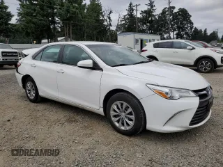 2017 Toyota Camry XLE z VIN 4T1BF1FK2HU332561, wystawiony jako Copart lot #60039135 z przebiegiem 79 031 mil mil oraz Szkoda całkowita • Salvage title. Historia ofert i sprzedaży dostępna na DreamBid. Obrazek 4.
