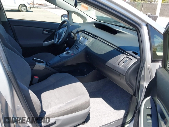2015 Toyota Prius Four with VIN JTDKN3DU0F0443458, listed as a IAAI auction lot 42086506 with 121,952 mi miles and . Bid and sale history available at DreamBid. Image 5.