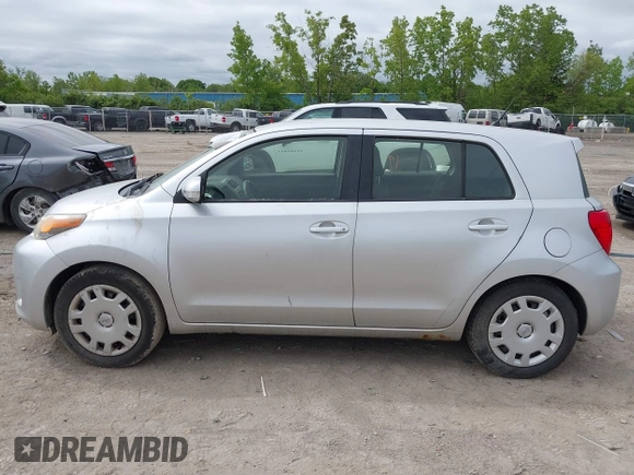 2013 Scion xD z VIN JTKKUPB4XD1038754, wystawiony jako IAAI lot #42231402 z przebiegiem 157 648 mil mil oraz . Historia ofert i sprzedaży dostępna na DreamBid. Obrazek 15.