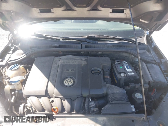 2012 Volkswagen Jetta Sedan SE w/Convenience PZEV with VIN 3VWDP7AJ6CM304557, listed as a IAAI auction lot 42142535 with 169,922 mi miles. Bid and sale history available at carsss.com. Image 10.