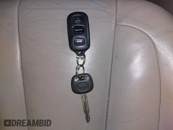 2002 Toyota Avalon XL with VIN 4T1BF28B02U257871, listed as a IAAI auction lot 41915163 with 117,995 mi miles and . Bid and sale history available at DreamBid. Image 11.
