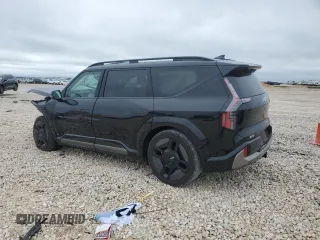 2024 Kia EV9 GT-Line z VIN KNDAEFS52R6040494, wystawiony jako Copart lot #51679105 z przebiegiem Nie podano mil oraz Szkody całkowita. Historia ofert i sprzedaży dostępna na DreamBid. Obrazek 2.