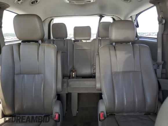 2014 Chrysler Town & Country Touring with VIN 2C4RC1BG7ER348325, listed as a Copart auction lot 53661405 with 111,056 mi miles and Clean Title. Bid and sale history available at DreamBid. Image 10.
