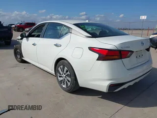 2020 Nissan Altima S z VIN 1N4BL4BV7LC250182, wystawiony jako IAAI lot #41525288 z przebiegiem 84 641 mil mil oraz . Historia ofert i sprzedaży dostępna na DreamBid. Obrazek 3.