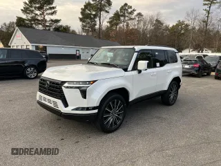 2024 Lexus GX 550 Luxury with VIN JTJVBCDX9R5005977, listed as a Copart auction lot 86017994 with 3 mi miles and Clean title. Bid and sale history available at DreamBid. Image 2.