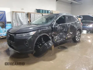2024 Ford Escape Platinum with VIN 1FMCU9JA4RUA16930, listed as a Copart auction lot 86902194 with 8,810 mi miles and Salvage Title. Bid and sale history available at carsss.com. Image 1.