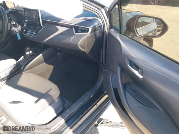 2020 Toyota Corolla LE with VIN JTDEPRAE9LJ042357, listed as a IAAI auction lot 41606254 with 84,604 mi miles. Bid and sale history available at carsss.com. Image 5.