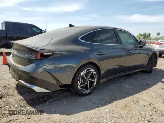 2024 Hyundai Sonata SEL z VIN KMHL14JA4RA409095, wystawiony jako Copart lot #53632675 z przebiegiem 11 619 mil mil oraz Szkoda całkowita • Salvage title. Historia ofert i sprzedaży dostępna na DreamBid. Obrazek 3.