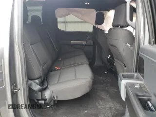 2022 Ford F-150 XL z VIN 1FTFW1E80NKE93655, wystawiony jako Copart lot #61093895 z przebiegiem 70 043 mil mil oraz Szkoda całkowita • Salvage title. Historia ofert i sprzedaży dostępna na DreamBid. Obrazek 10.